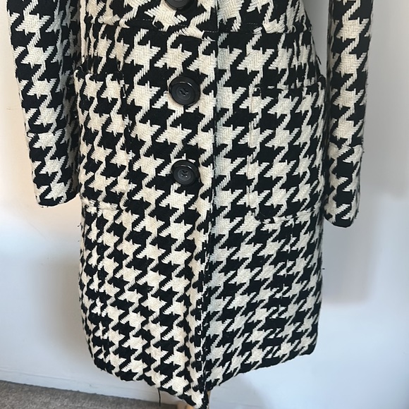 Tailored coat - Picture 3 of 5